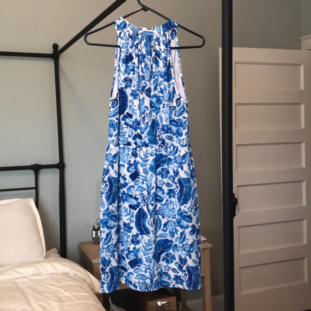Mudpie blue and white floral dress. Worn once 💙🤍